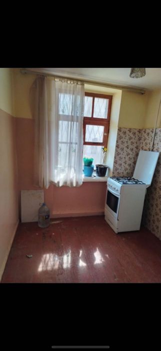 продаю 1 ком в чирчике