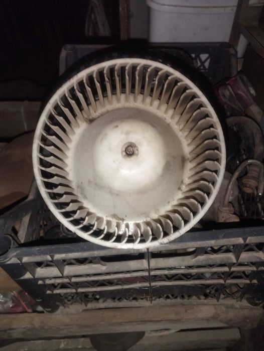 Вентилятор печки Таюта Превия