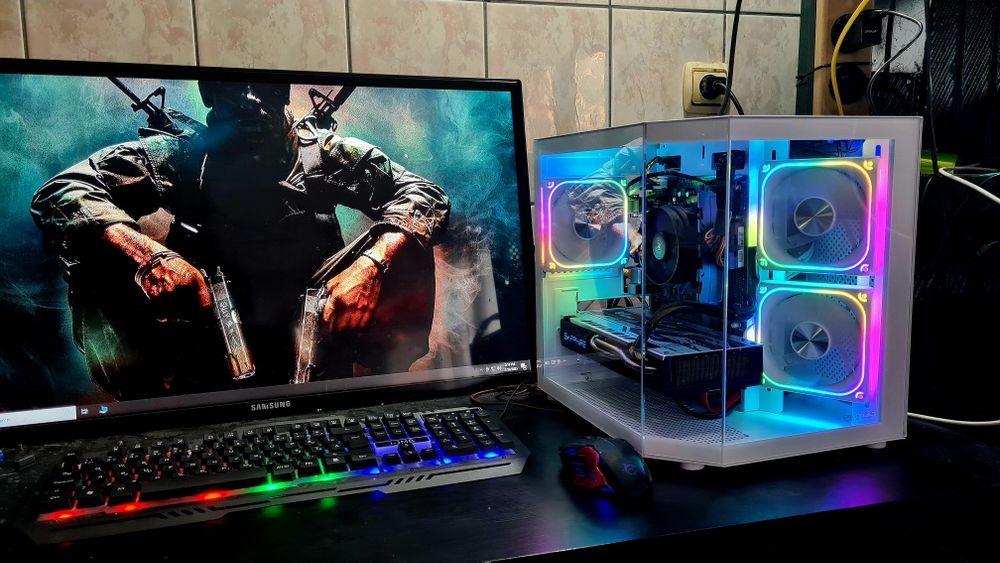 Unitate PC Gaming Ryzen 5 2600 video 4GB RX 580 16GB RAM SSD