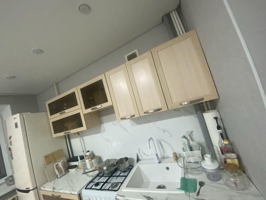 продам кухню с газ плитой
