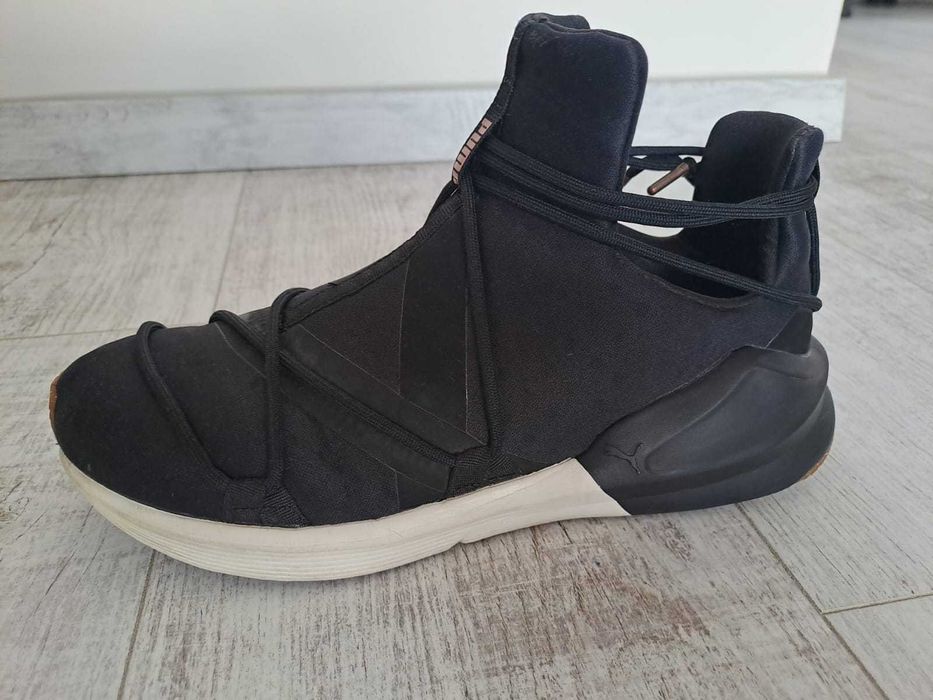 Papuci sport Puma dama marimea 38