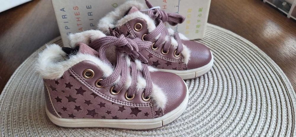 Нови боти/ботуши/апрески на Sorel, UGG, Geox - н. 22