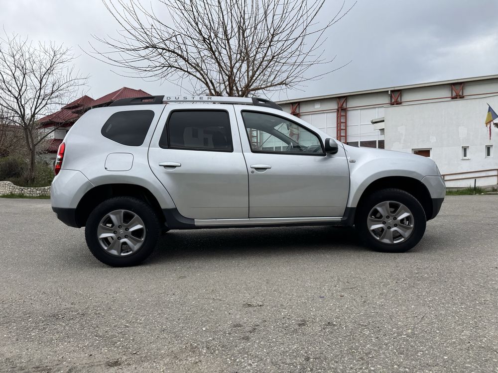 Dacia Duster 1.2 Carte ro