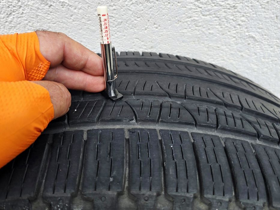 275 40 21 Pirelli scorpion verde