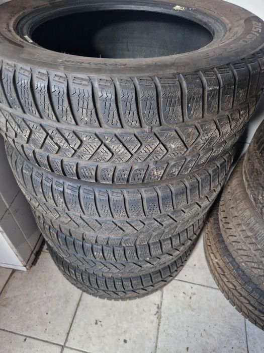 Anvelope Iarnă Pirelli 215 60 16