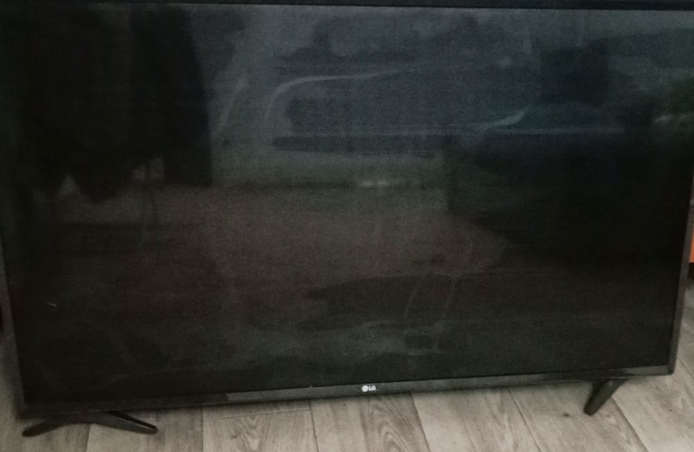 Телевизор на запчасти