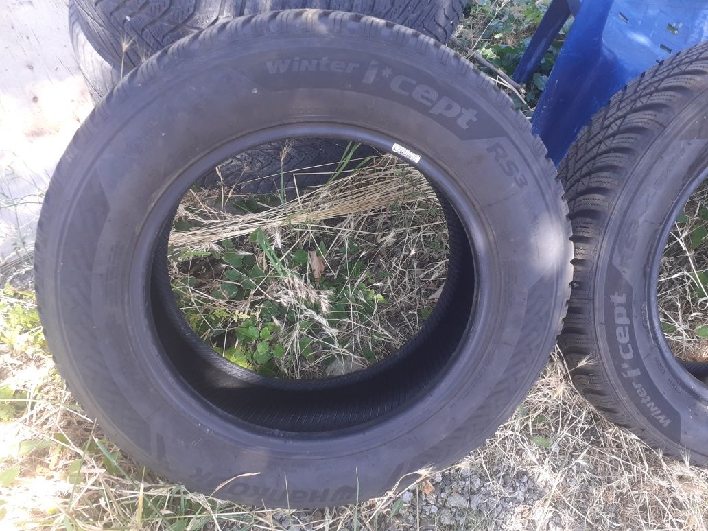 4бр нови качествени зимни гуми HANKOOK 185/65/15 DOT 2023г.цена 280лв.