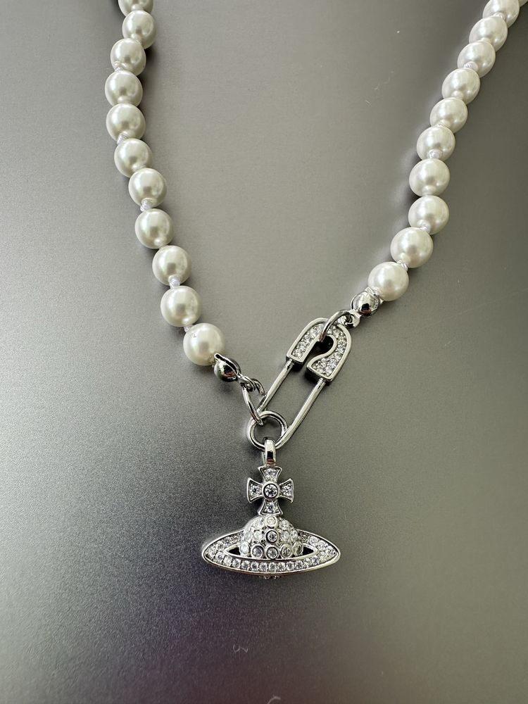 Colier cu Perle de cultura Vivienne Westwood. Nou