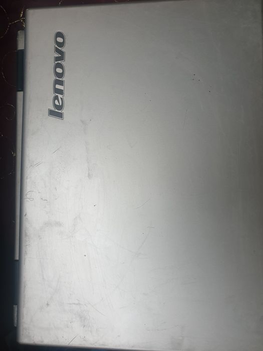 Лот от лаптопи за ремонт или части.