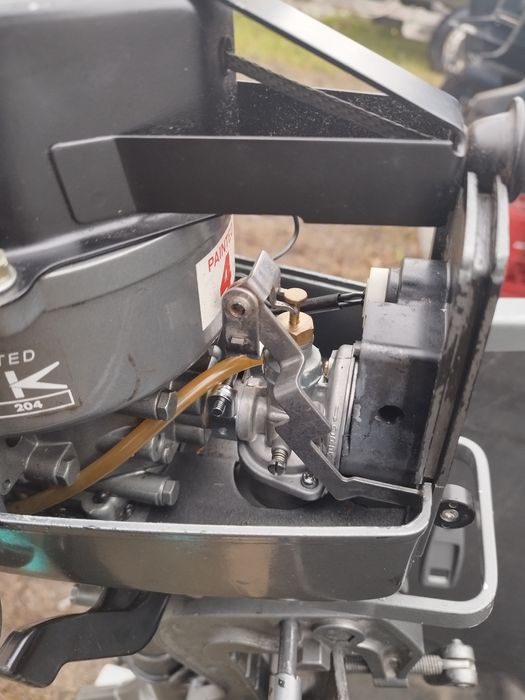 Продавам двигател маринер 3.3