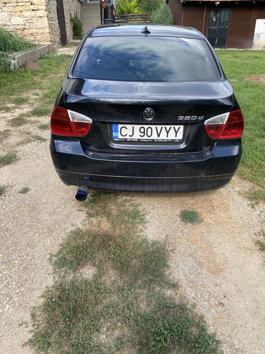 Vand BMW e90 320d 4800 Negociabil