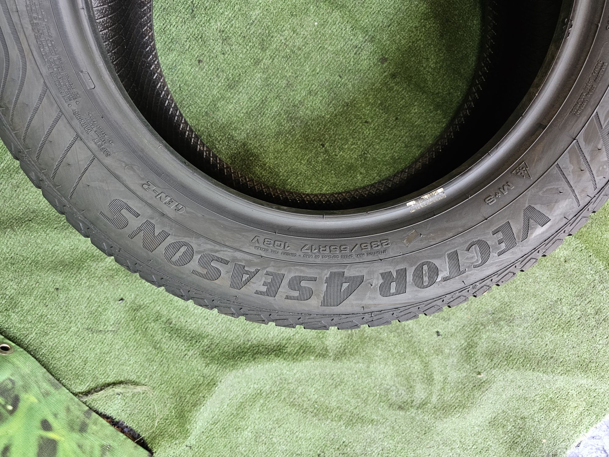 235 55 r17 Goodyear M+S