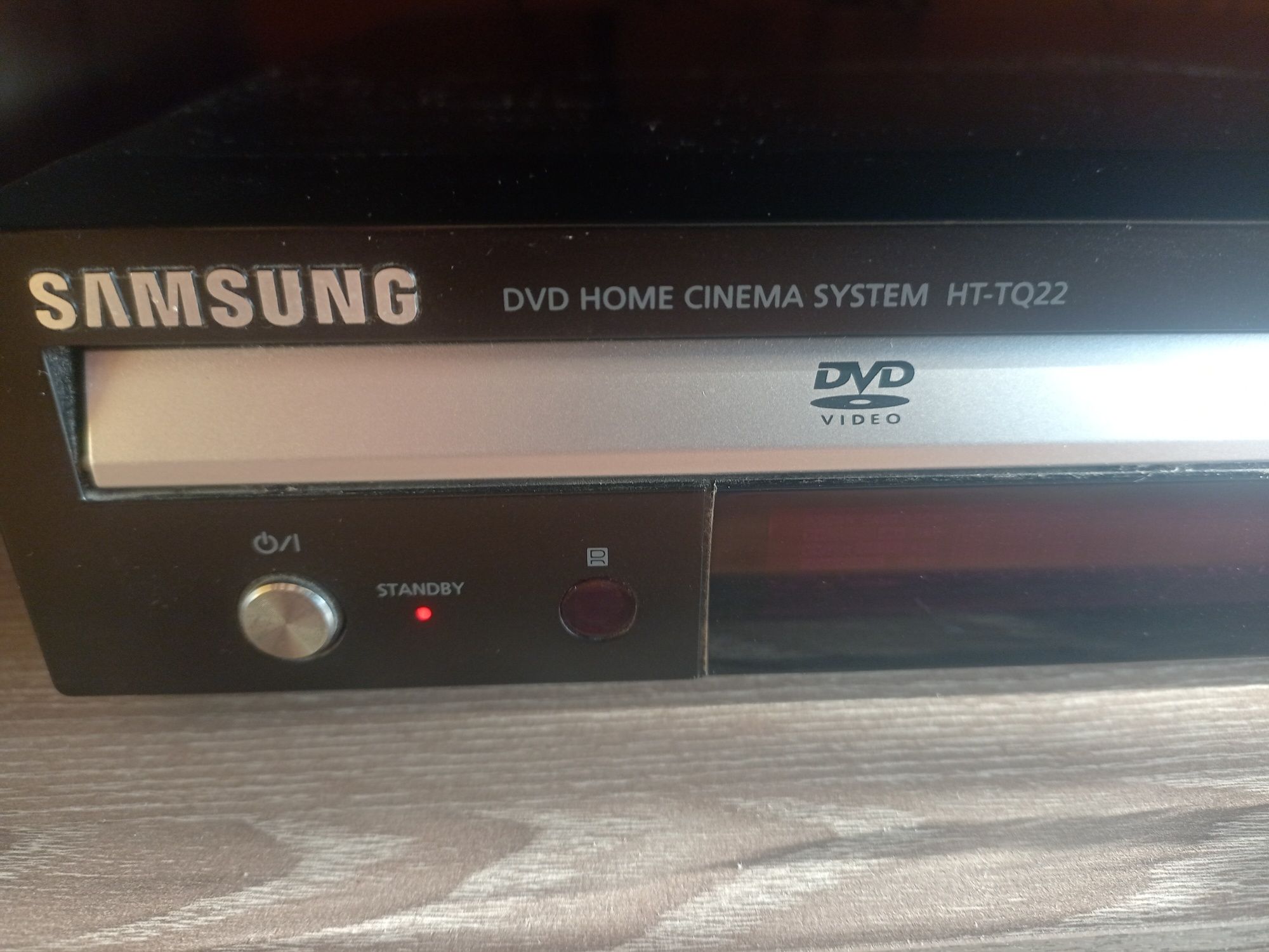 DVD Samsung (домашно кино) с пет тонколони и субуфер