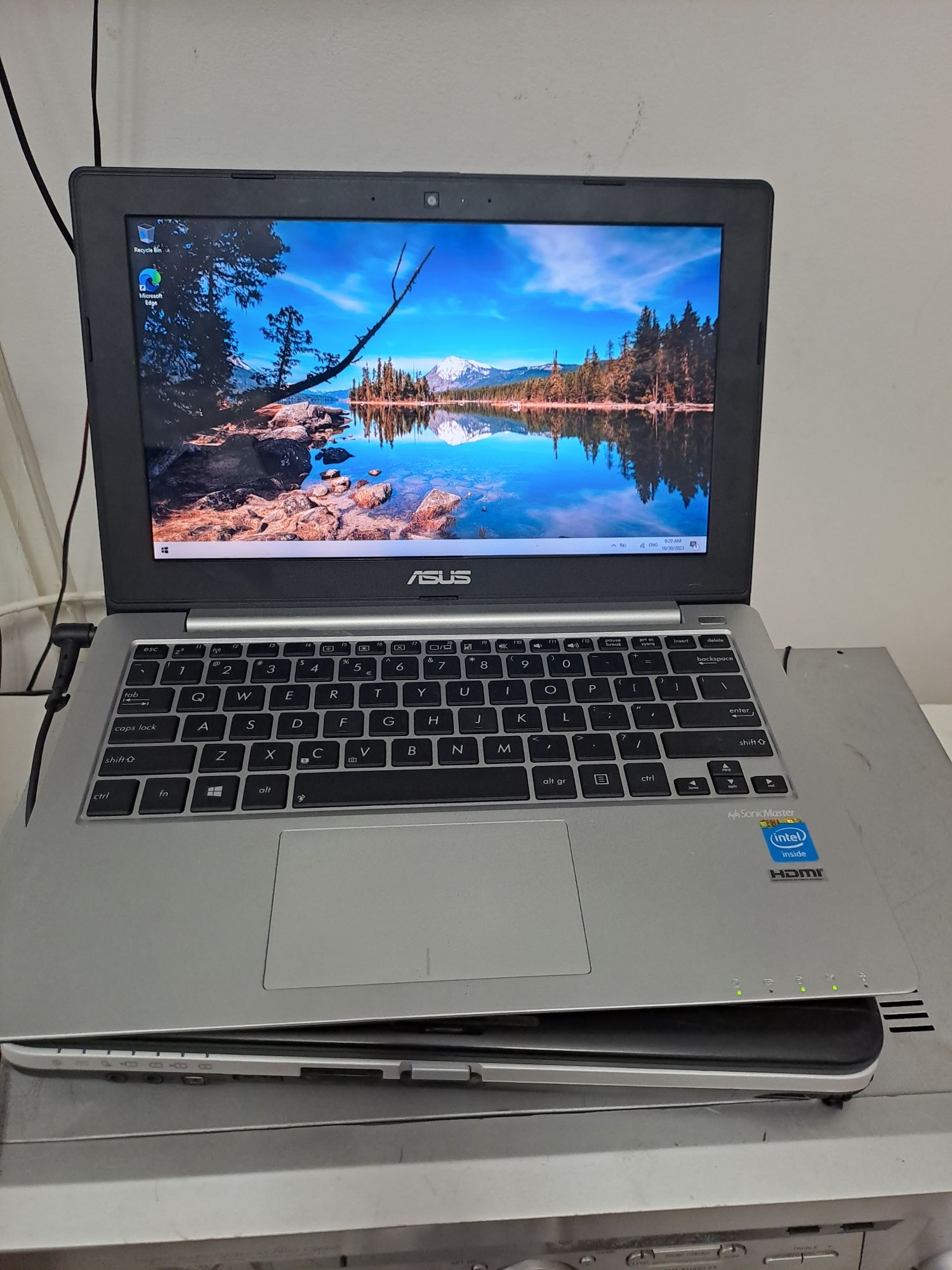 Notebook  Asus X201E - baterie defecta