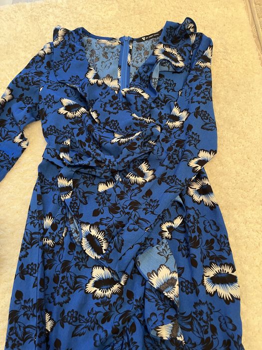 Rochie cu volane, si cordon in talie