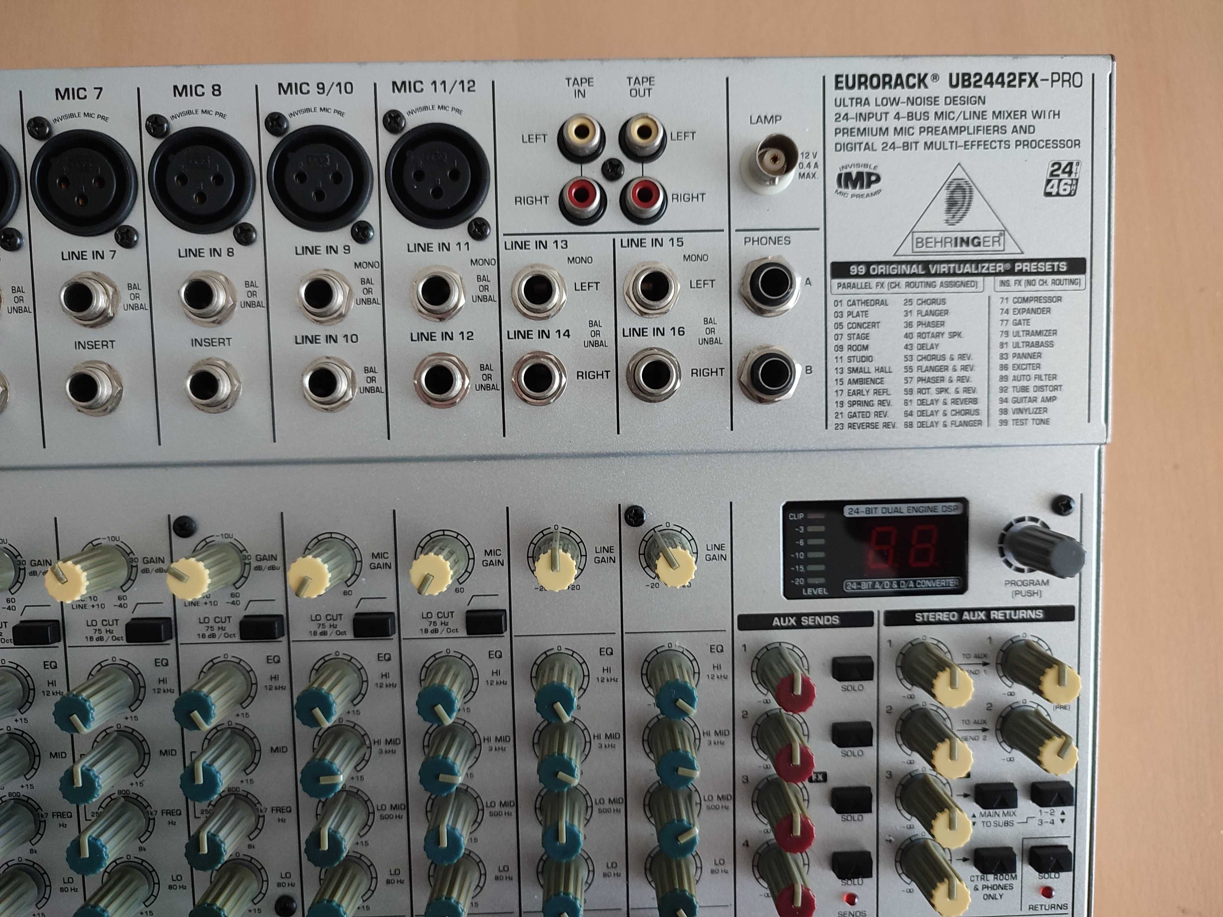 Пулт професионален 24 входа BEHRINGER EURORACK UB2442FX-PRO миксер