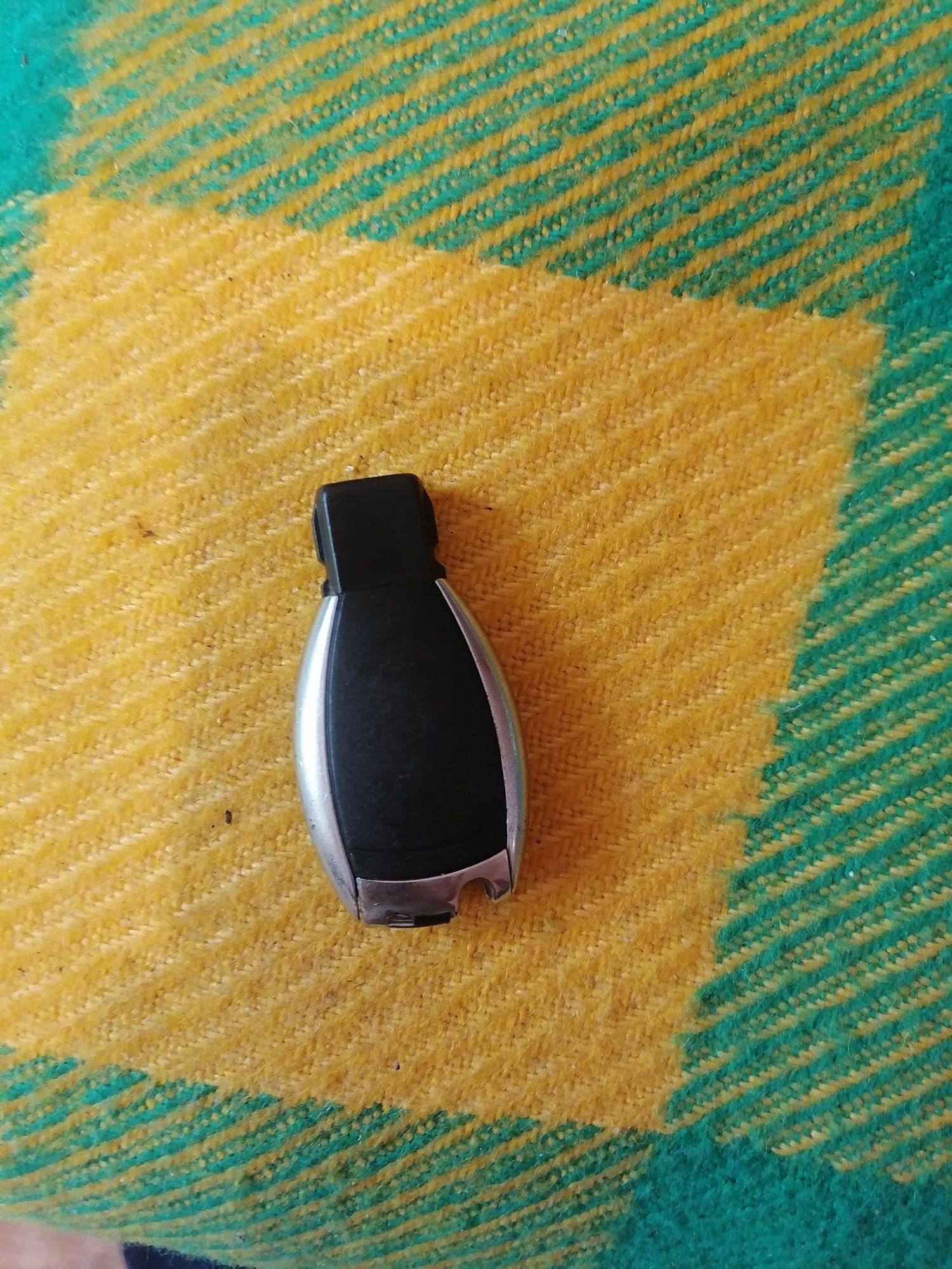Ключ за мерцедес w204