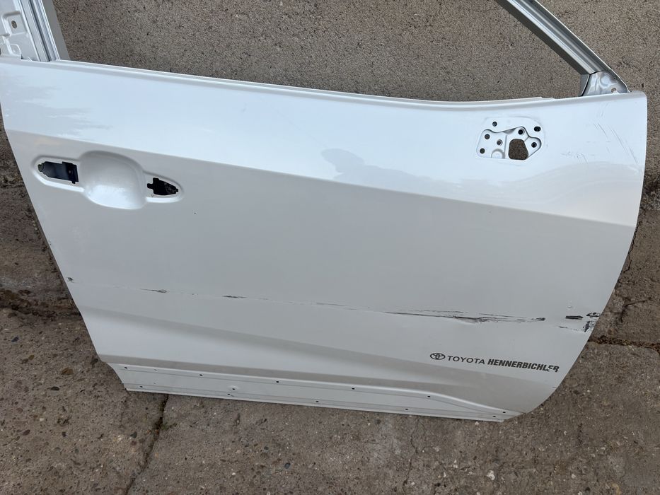 Предна дясна врата за Тойота Рав 4 / Toyota Rav IV 2018 -