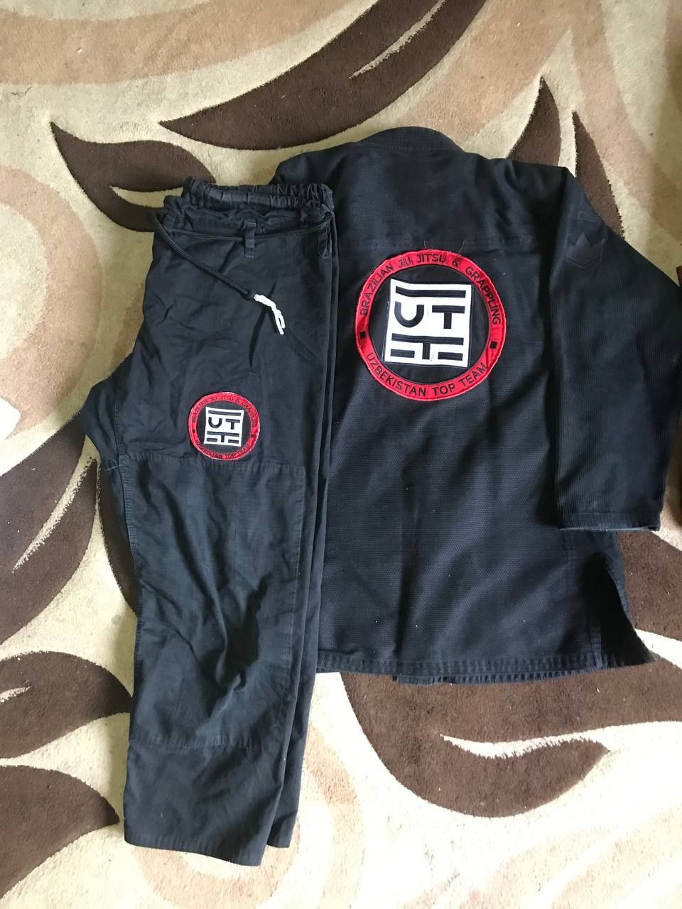 Kemano jiu jitsu uchun uch ikki xil rangi bor