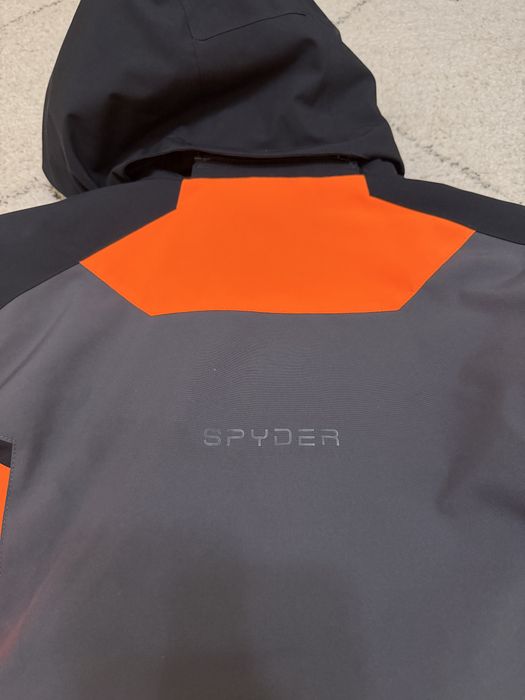 Ски яке за момче Spyder, за 14 год.