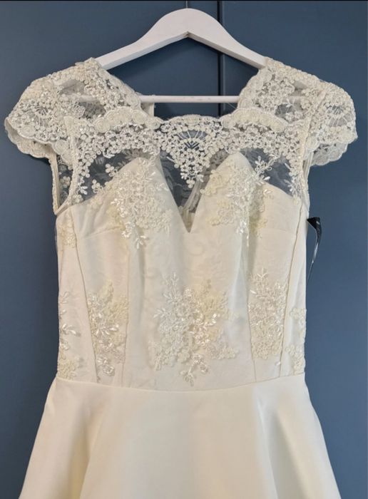 Rochie eleganta ivory