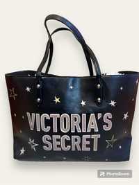 Страхотна,голяма чанта на Victoriа Secret