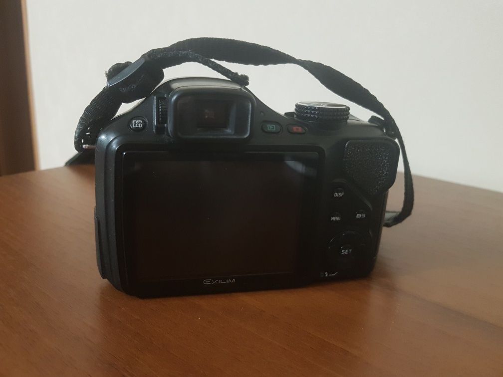 Продам фотоаппарат CASIO EXILIM