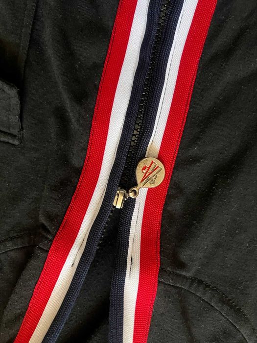 Hanorac Moncler Negru Marimea XL ( fit M )