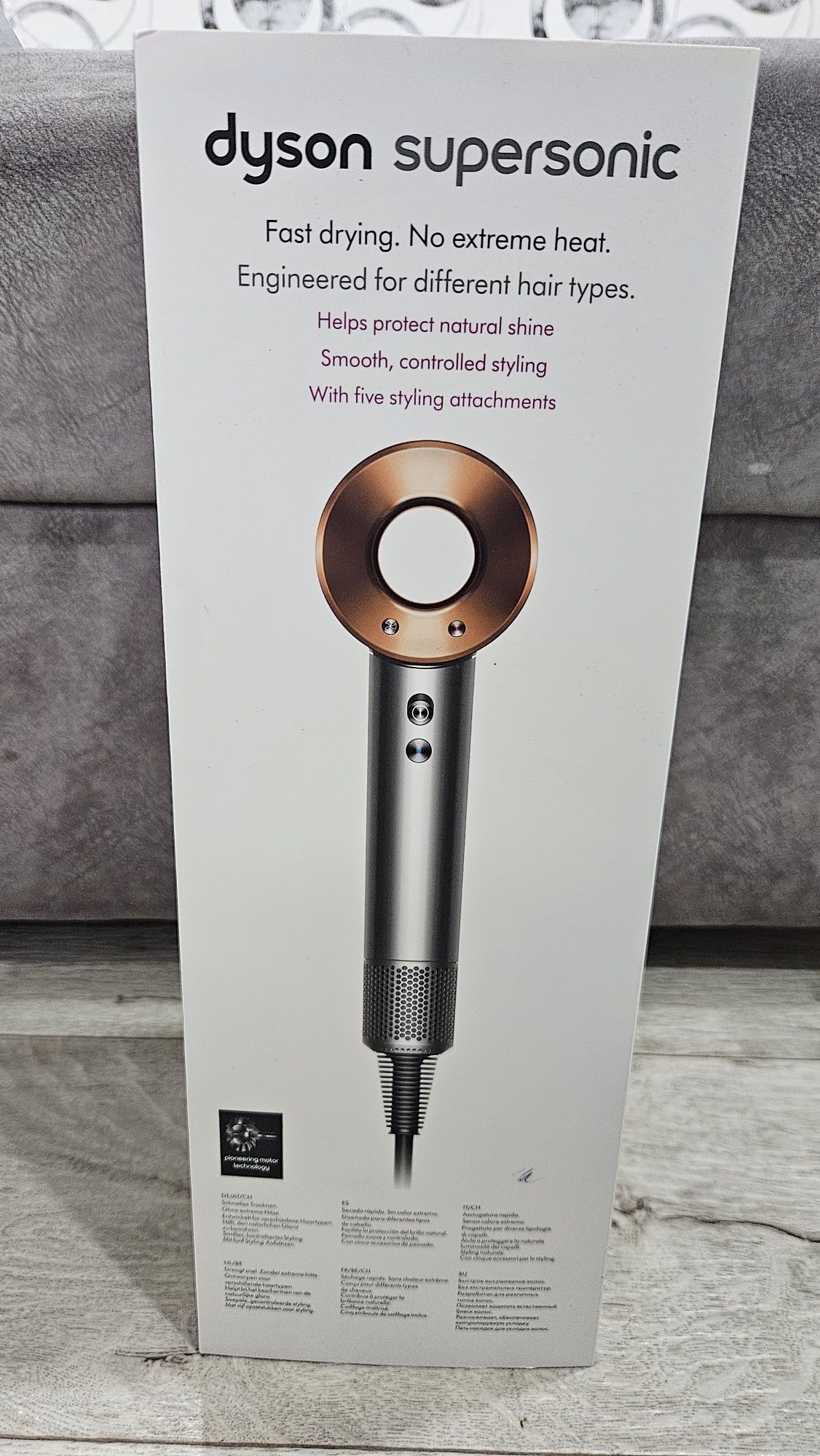 Продам DYSON SUPERSONIС новый. ОРИГИНАЛ . В упаковке