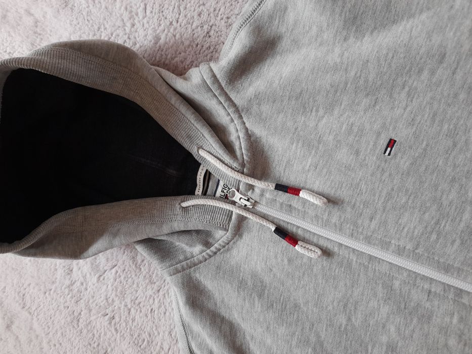 Tommy Hilfiger мъжки Суичър L размер.