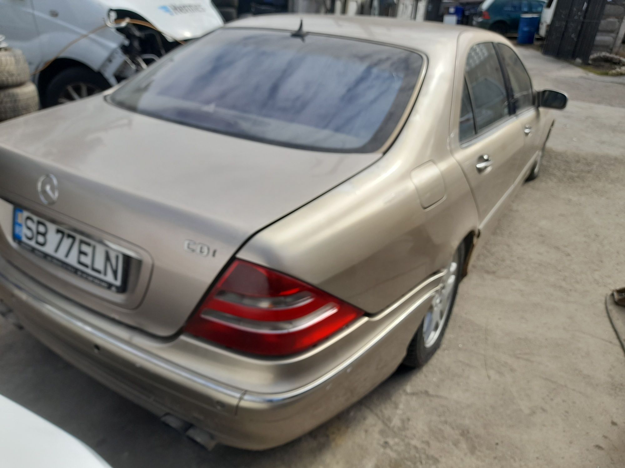 Dezmembrez mercedes s400 v8 4.0d an 2000