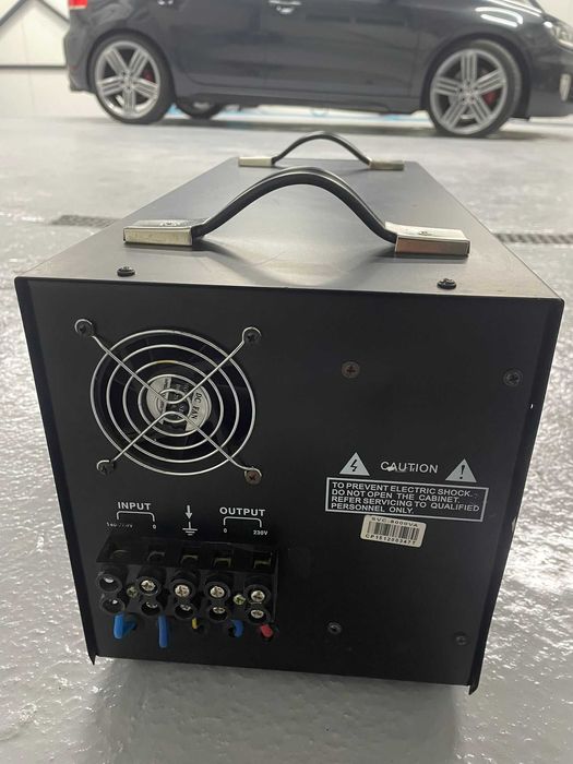 Stabilizator de tensiune