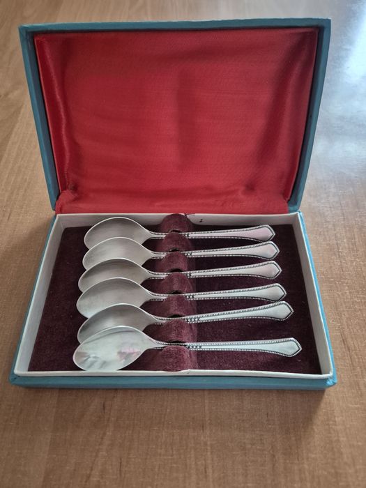 Продам ложки мельхиоровые