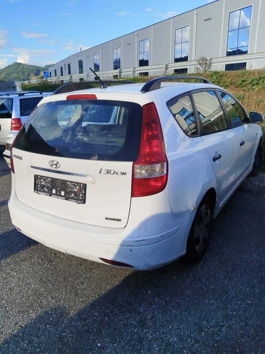 Hyundai i30 1.6ctdi на части