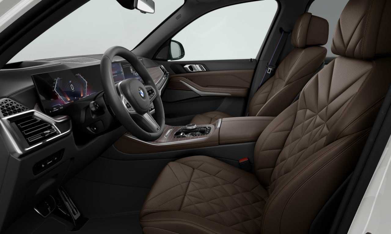 BMW X5 xDrive40i Средняя комплектация в наличии