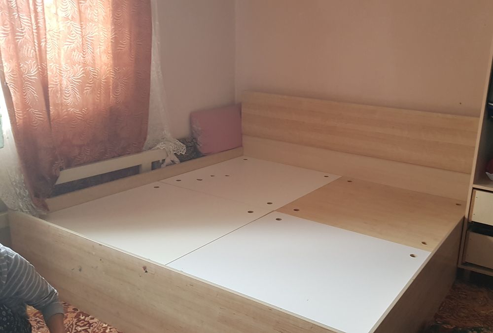 Кровать двуспальная