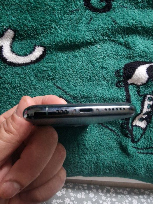 Vând iPhone 11 pro