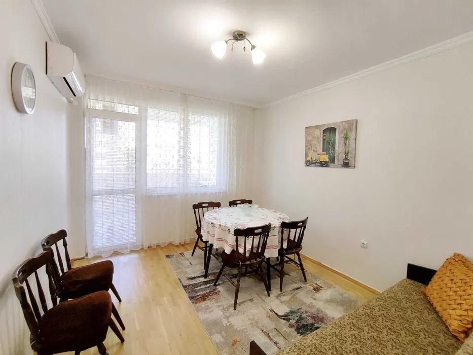 Дава се под наем Четиристаен апартамент в Варна, Червен площад - 110 кв.м за 767 € - Снимка #4