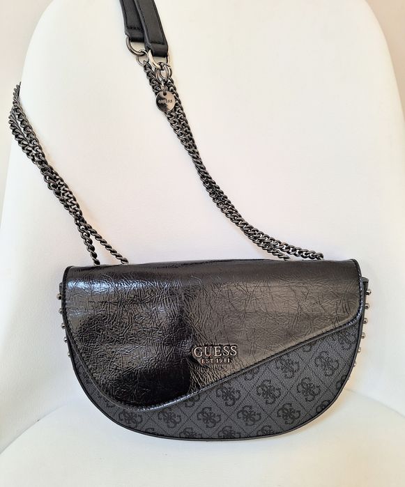 Оригинална чанта Guess