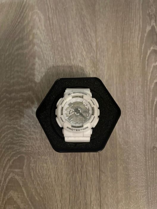 Ceas G shock alb