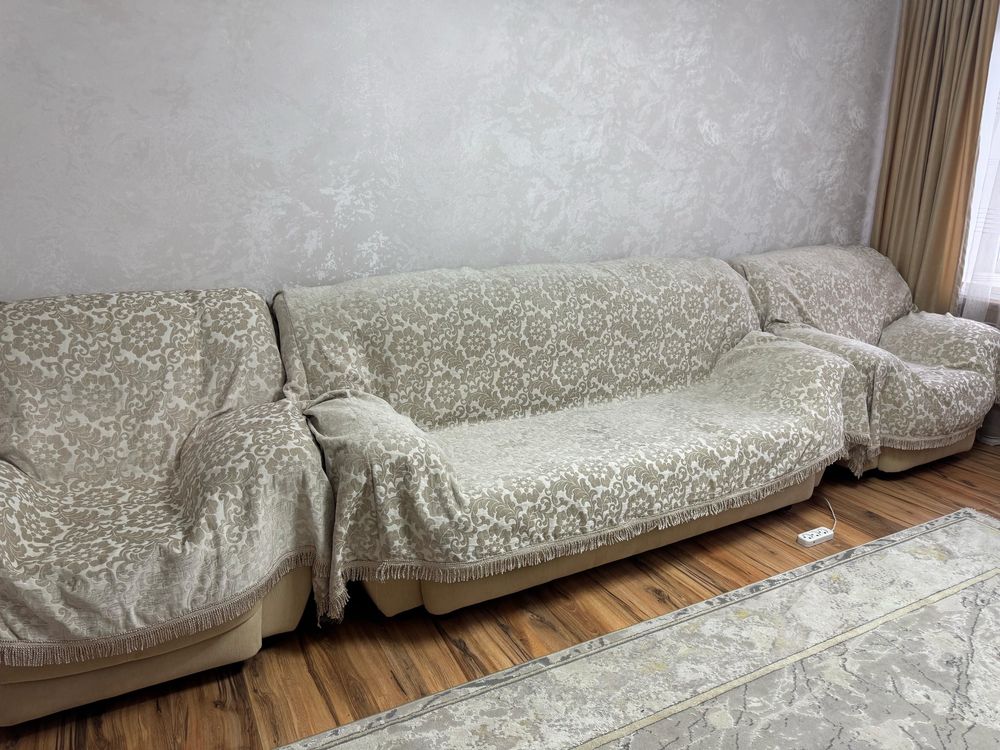 Продается диван в хорошем состояний