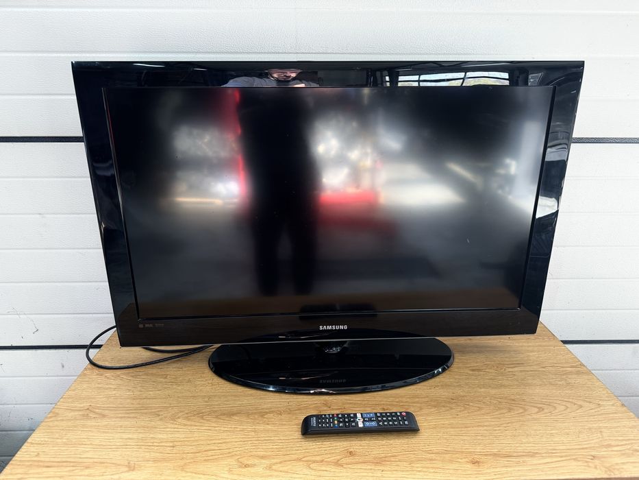 Телевизор Samsung 40 инча