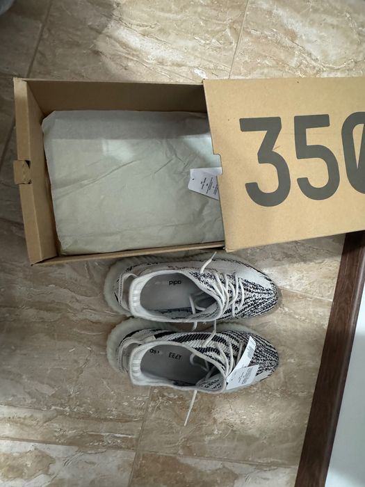 Обувки Yeezy 350 v2 zebra