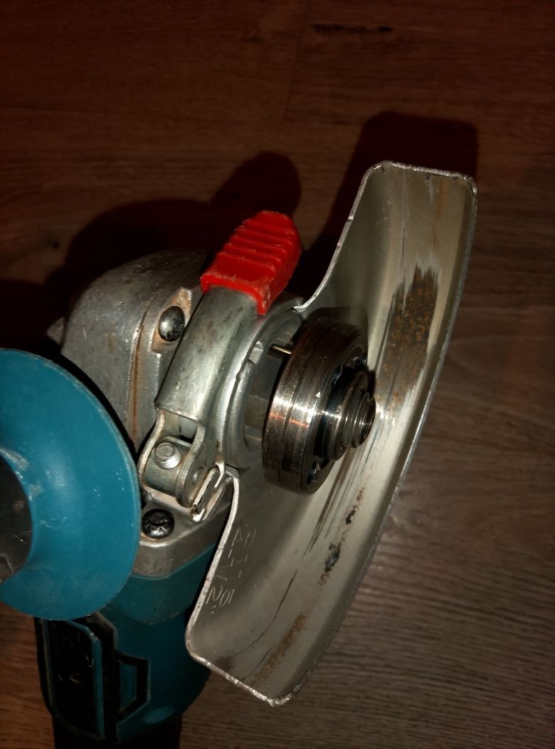 Polizor unghiular Erbauer 18 V