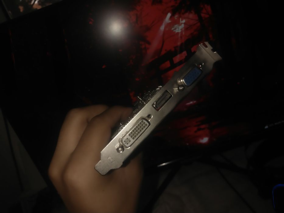 Видеокарта Nvidia GeForce AF210 (старая модель)