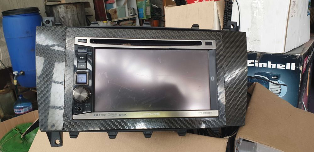 мултимедия Alpine за мерцедес Ц класа