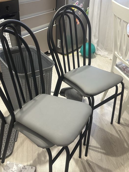 Стулья кухонные, 4 стула в отличном состоянии