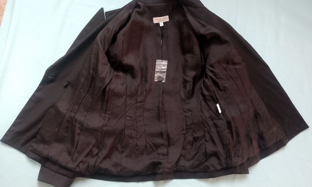 Дамско вталено сако