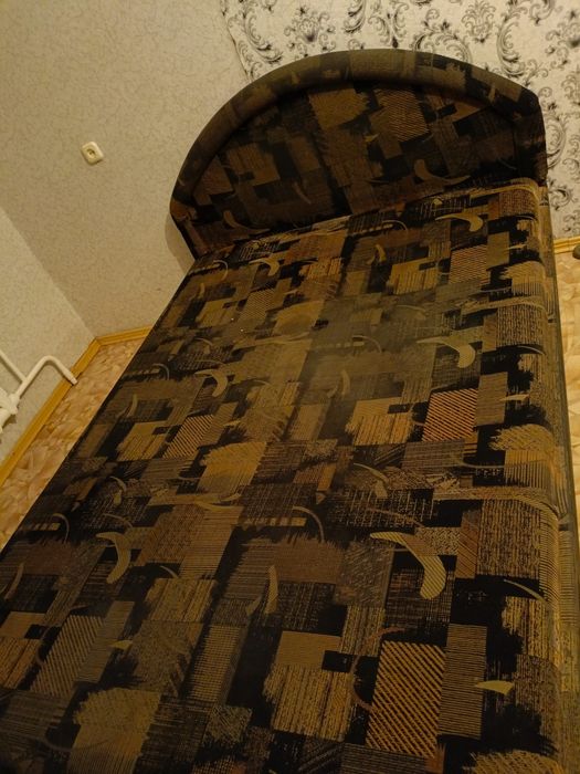 Кровать тахта за 6 тыс теңге .Самовывоз