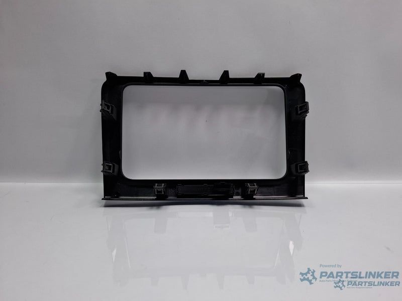 Rama navigatie SKODA SUPERB III Estate 3T5 2009 - 2015 2.0 TDI CBBB, CFGB  3T0858069